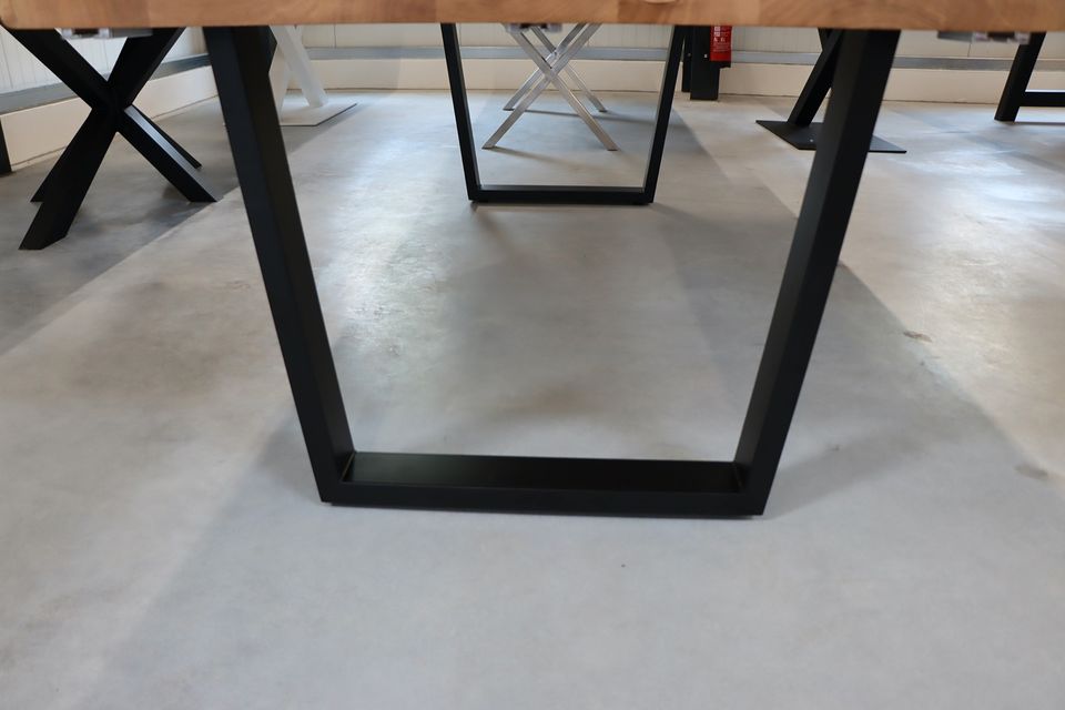 Tisch Eiche Baumkante Baumtisch Esstisch Ansteckplatte 260x110cm in Monheim am Rhein