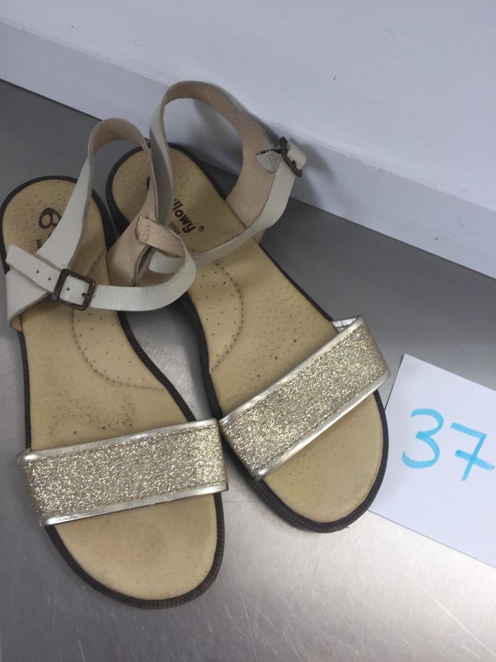 Billowy Leder Sandalen Gr. 37 Creme Gold neuwertig in Eggenfelden