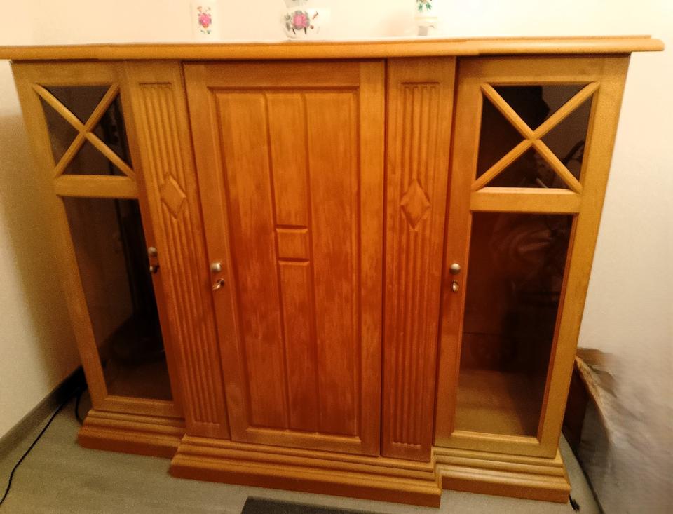 Sideboard, Anrichte, Schrank, massiv Erle sehr gepflegt, zeitlos in Georgsheil
