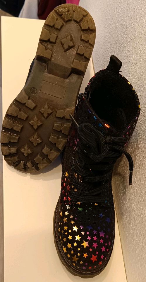 Stiefel , Schuhe in Pinneberg