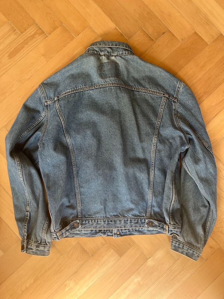 Jeansjacke unisex Levis L Trucker Jacket denim in Waiblingen