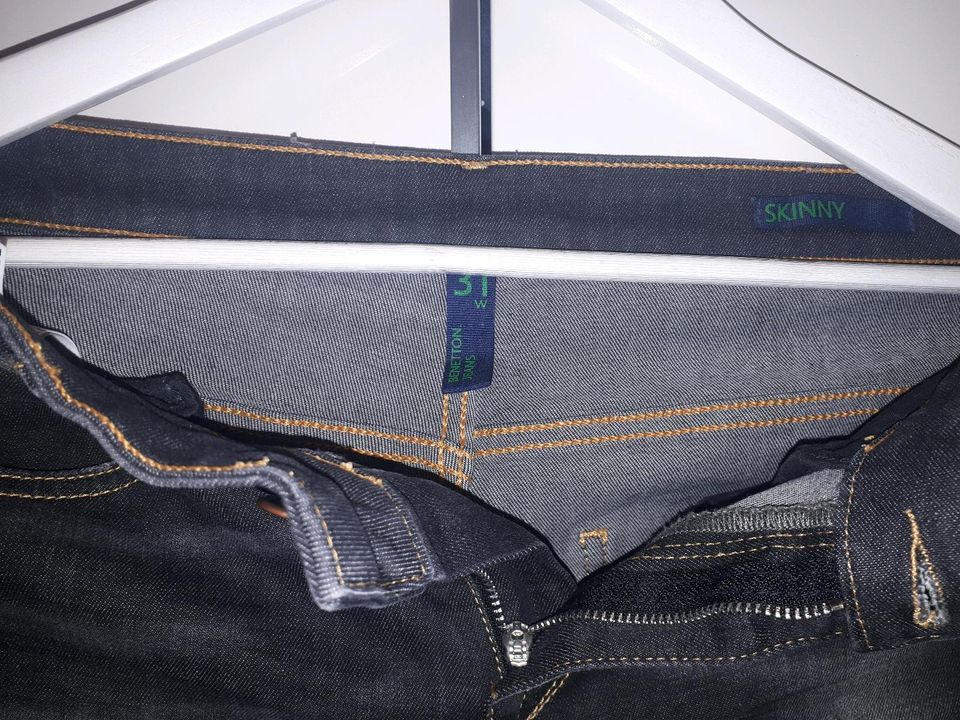 Benetton Jeans Skinny in gr. L ( W 31) in Hannover