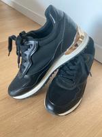 Aldo Sneaker Sportschuhe Schnürschuhe schwarz Gold 40 Bayern - Schwabach Vorschau