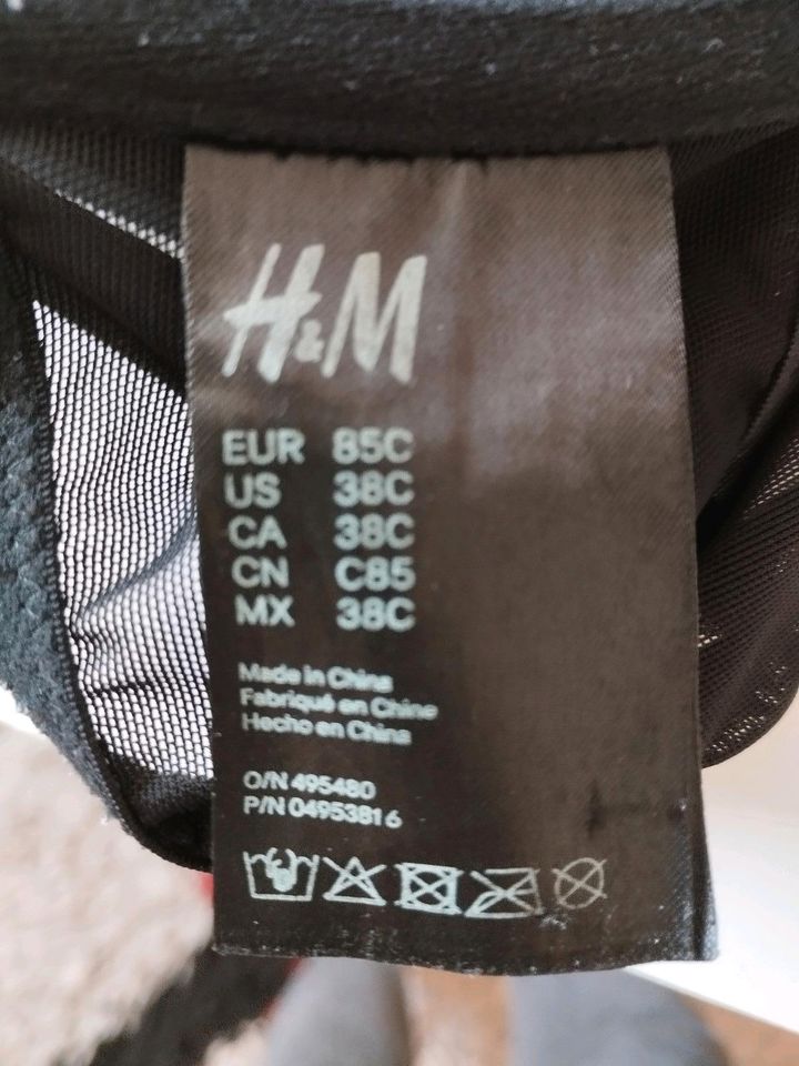 Neuwertiger Bügel BH H&M 85 C schwarz in Lippstadt