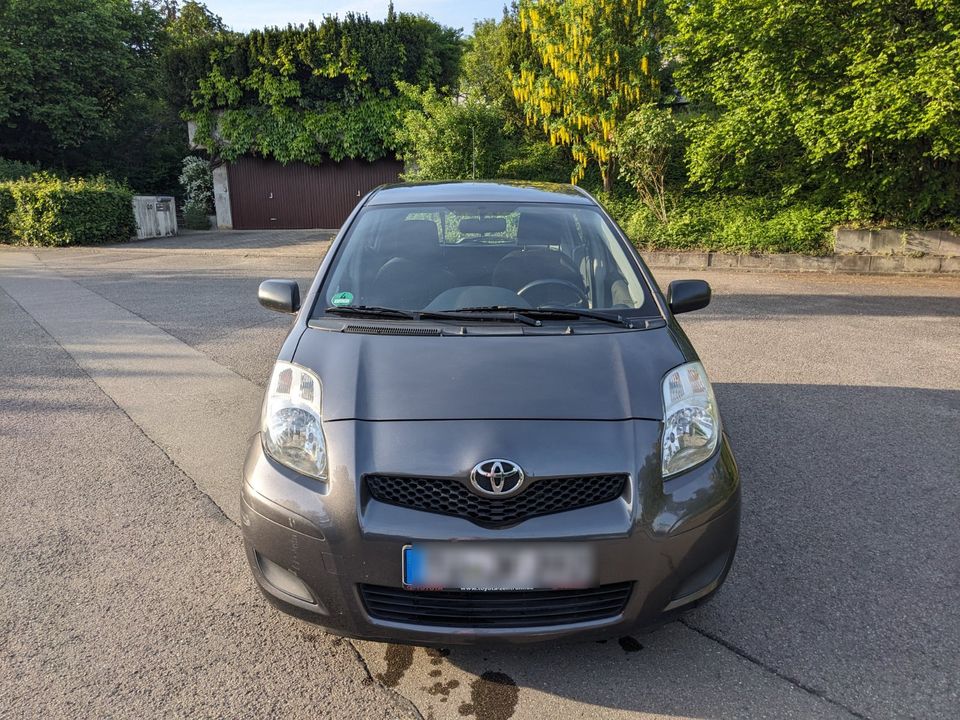 Toyota Yaris 1.3 VVT-i KLIMA+ in Tübingen