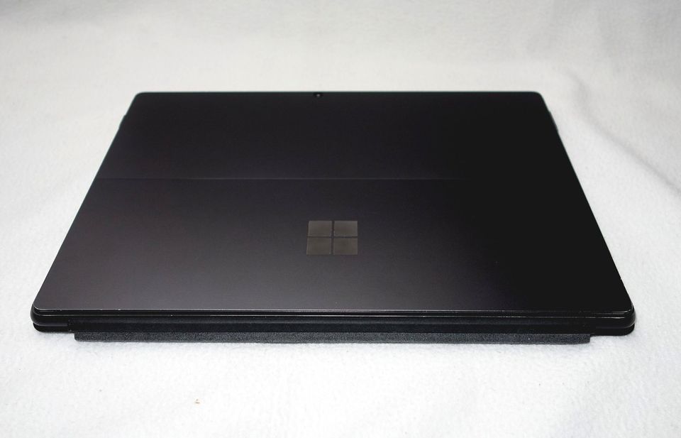 Surface Pro 8 i5 8GB/256GB + Keyb,2xPen,Dock in Falkensee