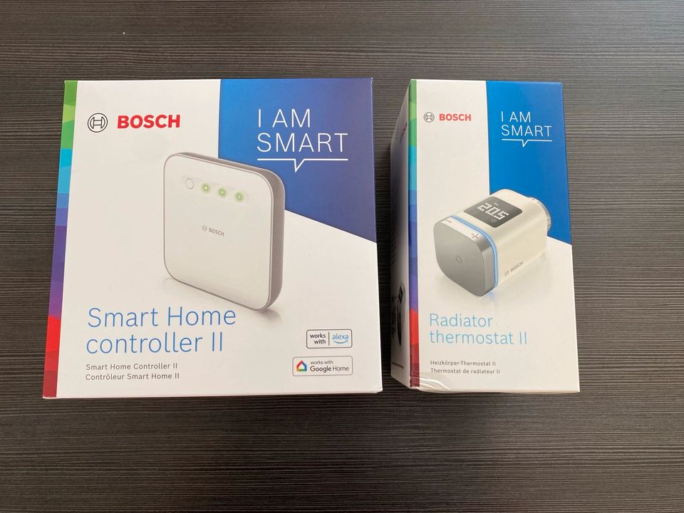 Bosch Smart Home Controller II + Radiator Thermostat II in Stuttgart