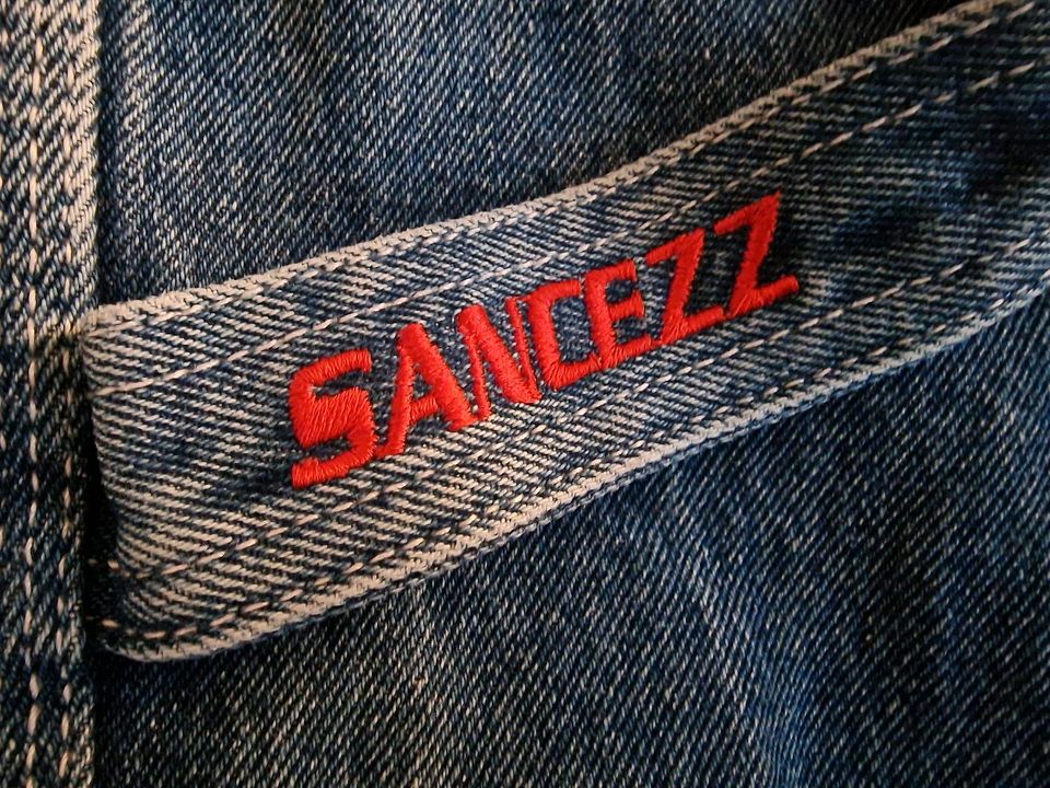 Sancezz Baggy Short Jeans Größe 36 in Leverkusen