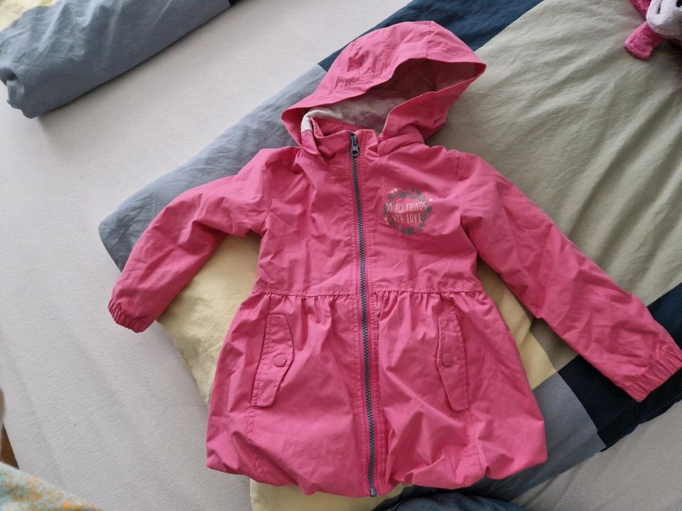 S.Oliver Regenmantel 98 Blümchenmuster bei Regen in Baden-Württemberg -  Ravensburg | Babykleidung Größe 98 kaufen | eBay Kleinanzeigen ist jetzt  Kleinanzeigen