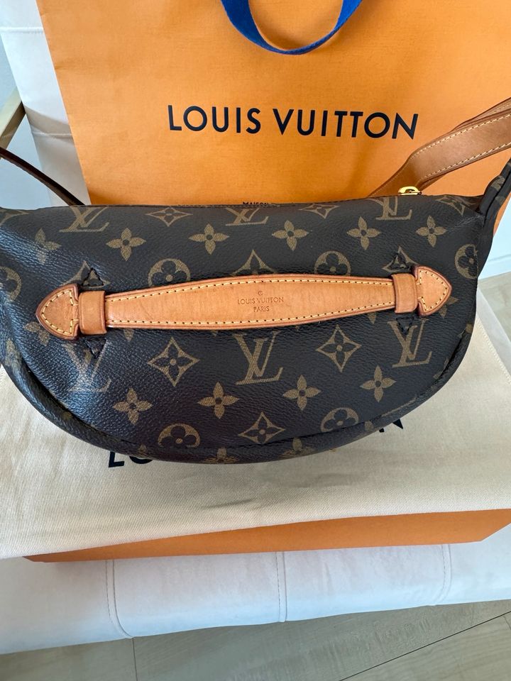 Louis Vuitton Bumbag Monogram in Forst