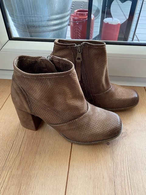 Mjus Stiefeletten Gr. 36 in Essen