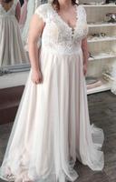 Brautkleid Bianco Evento Delphine NP 1270€ Nordrhein-Westfalen - Euskirchen Vorschau