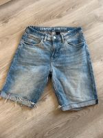 H&M kurze Jeanshose gr. 158 Kinder top Zustand Berlin - Treptow Vorschau