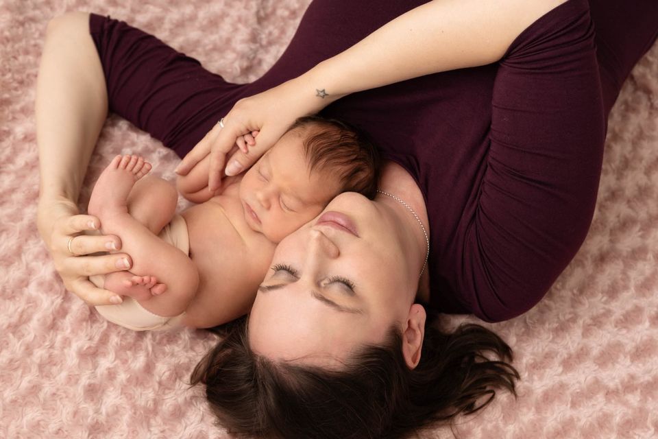 Fotoshooting Baby Neugeboren Newborn Schwanger Fotograf Familie in Zirndorf