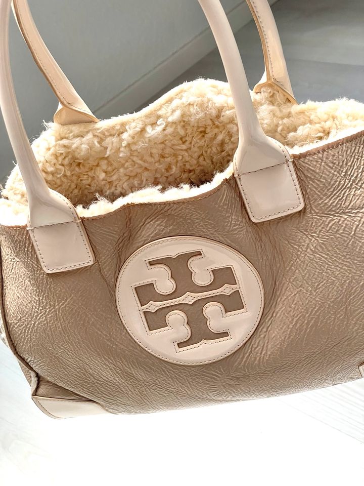 Tory Burch Designer Tasche Lackleder Topzustand in Stuttgart