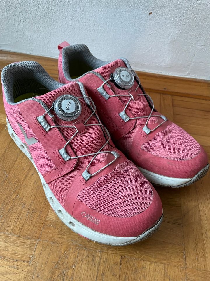 VADO Outdoor Schuhe mit gore Tex,rosa-rot, gut erhalten! in Mülheim (Ruhr)