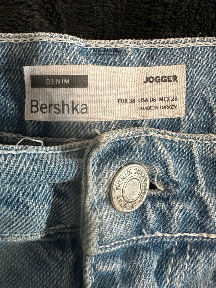 Bershka Denim Jeans Jogger Gr.38 Neuwertig !!!! in St. Ingbert