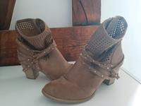 Sommerliche Stiefel braun - Gr. 41 Hessen - Marburg Vorschau