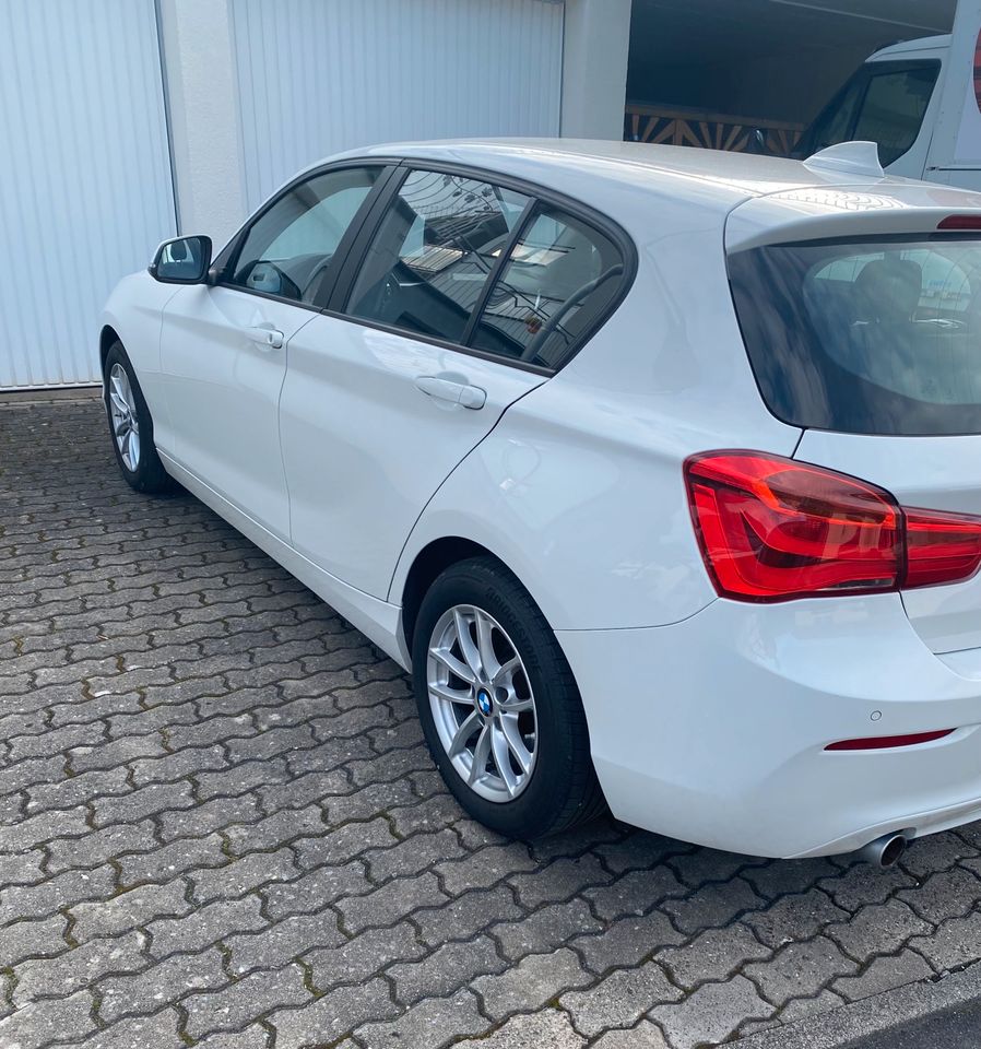 BMW 118D Advantage Weiß in Ramsthal