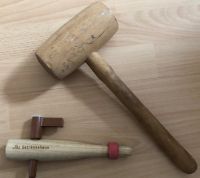 Zapfhahn mit Hammer aus Holz Düsseldorf - Bilk Vorschau