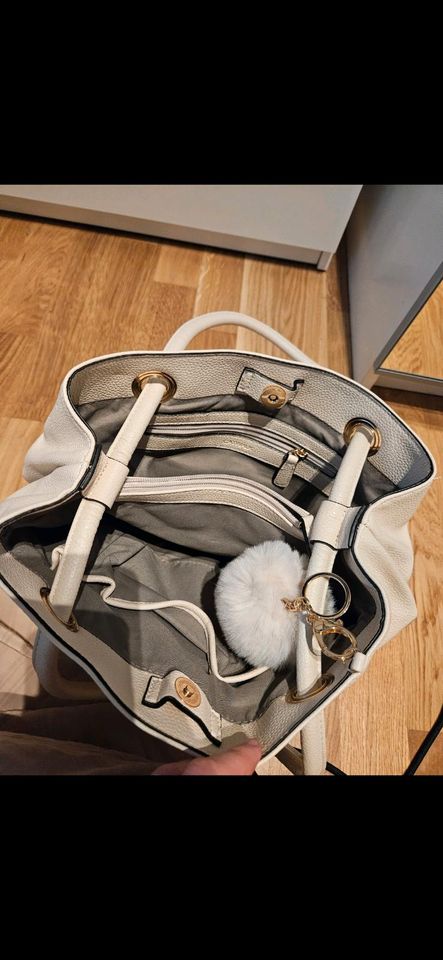 Catwalk beige Stiefel gr. 41 + passende Tasche in München