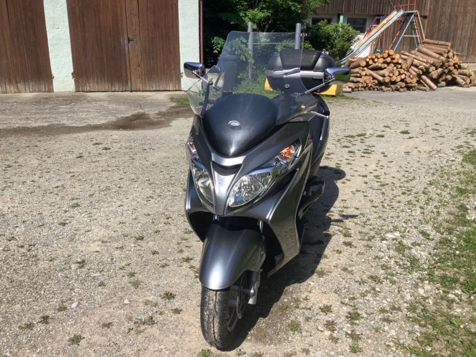 Suzuki Burgman AN 400 K7 Motorroller in Jengen