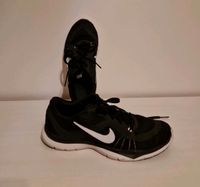 NIKE Schuhe Sportschuhe Turnschuhe Gr. 37,5 Schwarz Bayern - Rain Lech Vorschau