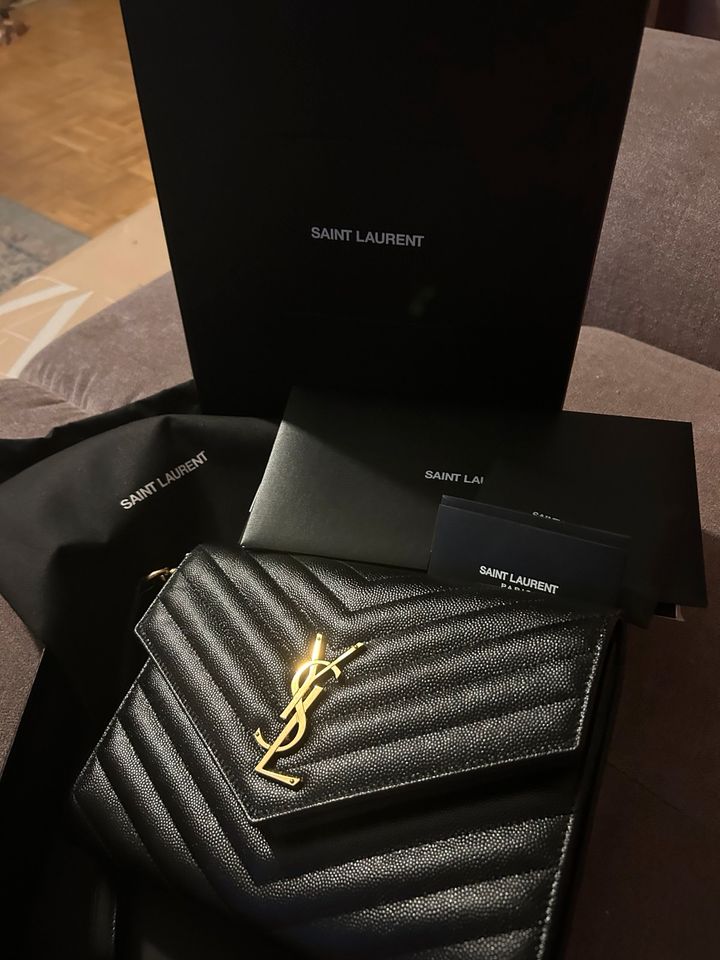 YSL Clutch New Pouch Mono Grain De Poudre Nero NEU in Düsseldorf