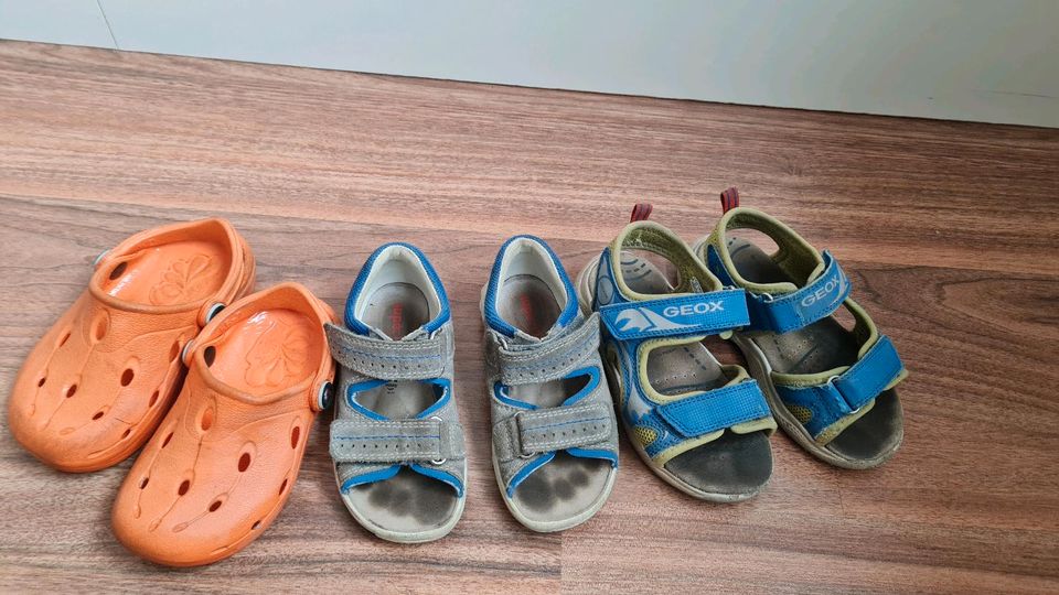 Kinderschuhe / Sandalen / Hausschuhe für Jungs & Mädchen 19-35 in Velbert