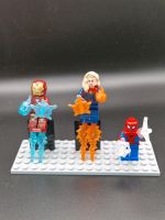 Lego Figur Marvel Avengers Captain Ironman Spiderman mit Zubehör Nordrhein-Westfalen - Gelsenkirchen Vorschau