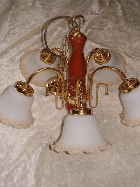 sehr schöne Decken-Lampe/5 flammig/Kronleuchter/gold-Holz in Pegau