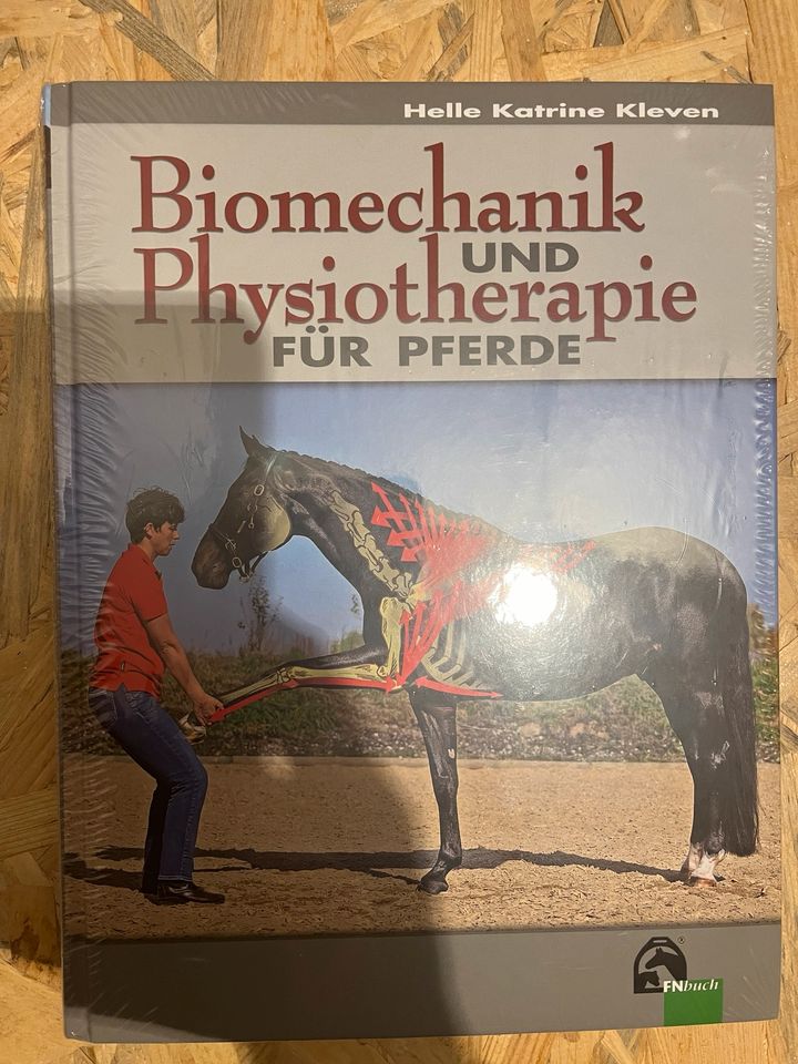 Buch Physiotherapie für Pferde NEU in Bamberg