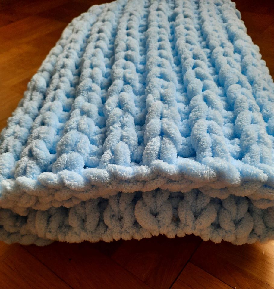 Baby Decke Kuscheldecke Neugeborene Kind Wolle in Nagold