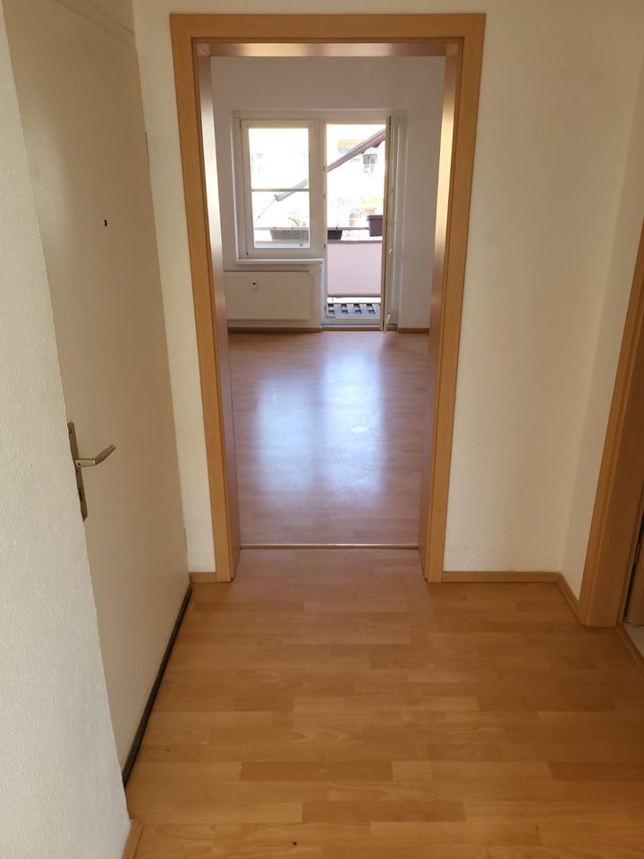 Schöne 2 Raumwohnung mit Balkon in Magdeburg in Magdeburg