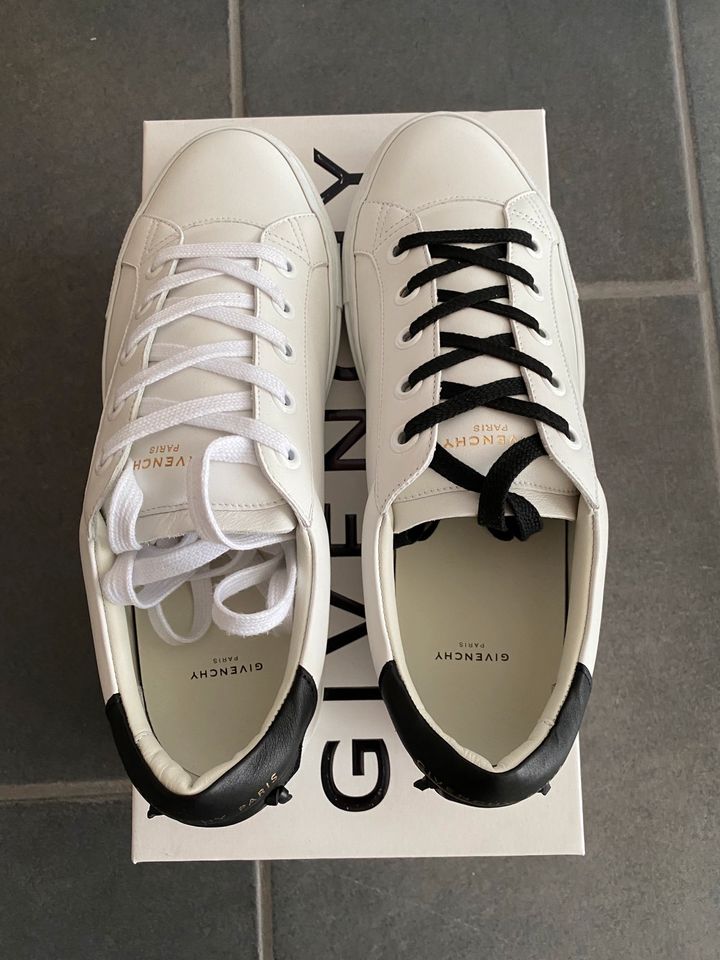 Givenchy Sneakers Urban NEU!! in Altenmarkt