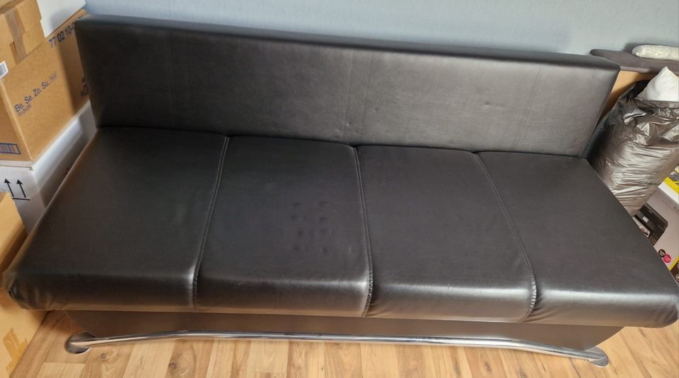 Schlafcouch Sofa 2 Sitzer Kunstleder schwarz in Ludwigshafen