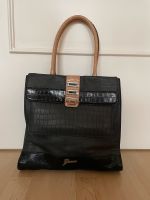 Handtasche von Guess, schwarz-grau Bayern - Raubling Vorschau