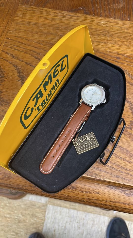 Nachlass Dachbodenfund Camel Trophy Armbanduhr Uhr neu in Weilrod 