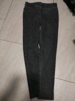Schwarze Jeans, Gr. 146, von Yigga Nordrhein-Westfalen - Altenbeken Vorschau