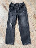 Zara Jeans in schwarz 152 ( Schnitt Mom-Jeans) Rheinland-Pfalz - Rhens Vorschau