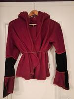 Hippie Fleece Zipfeljacke rot schwarz S Nordrhein-Westfalen - Bedburg Vorschau