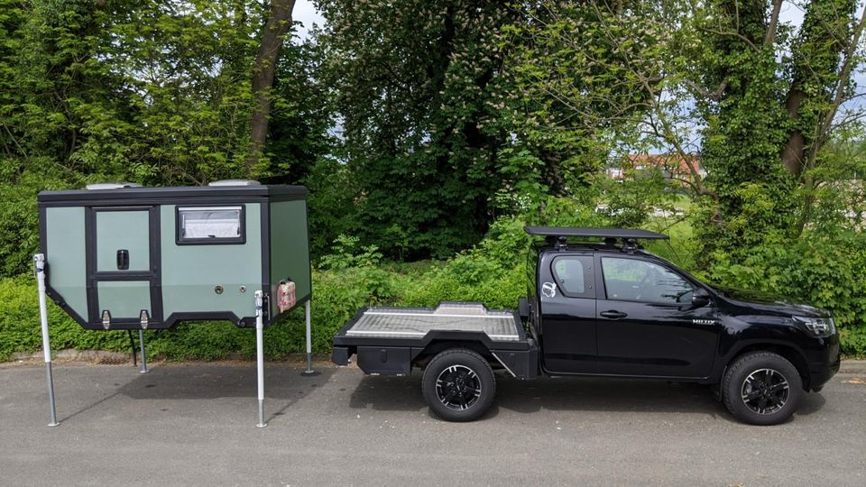 Toyota Hilux - Expeditionsmobil & Alltag-Fahrzeug in Gehrden