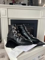 Wunderschöne Givenchy Stiefelette Gr. 39 Hessen - Darmstadt Vorschau