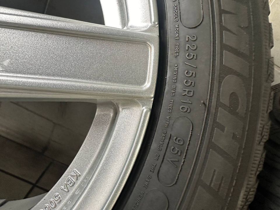 Gebrauchte Winterreifen für Audi A4 B8 Nr.125 in Werl