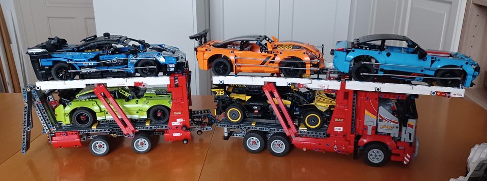 Lego Technic Autotransporter mit 5 Autos 42098 in Straubing