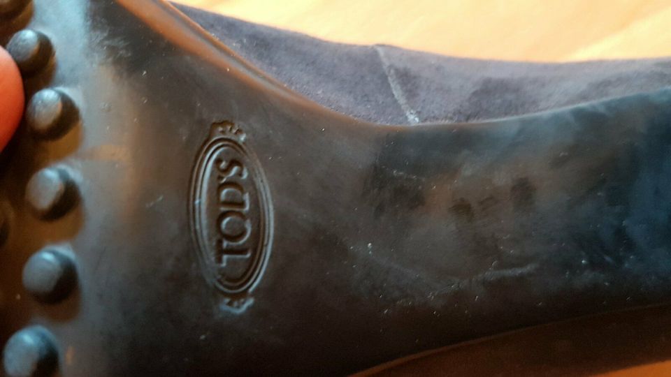 TOD'S Absatzschuhe Pumps Veloursleder Grau Gr. 38 in Friedrichsdorf