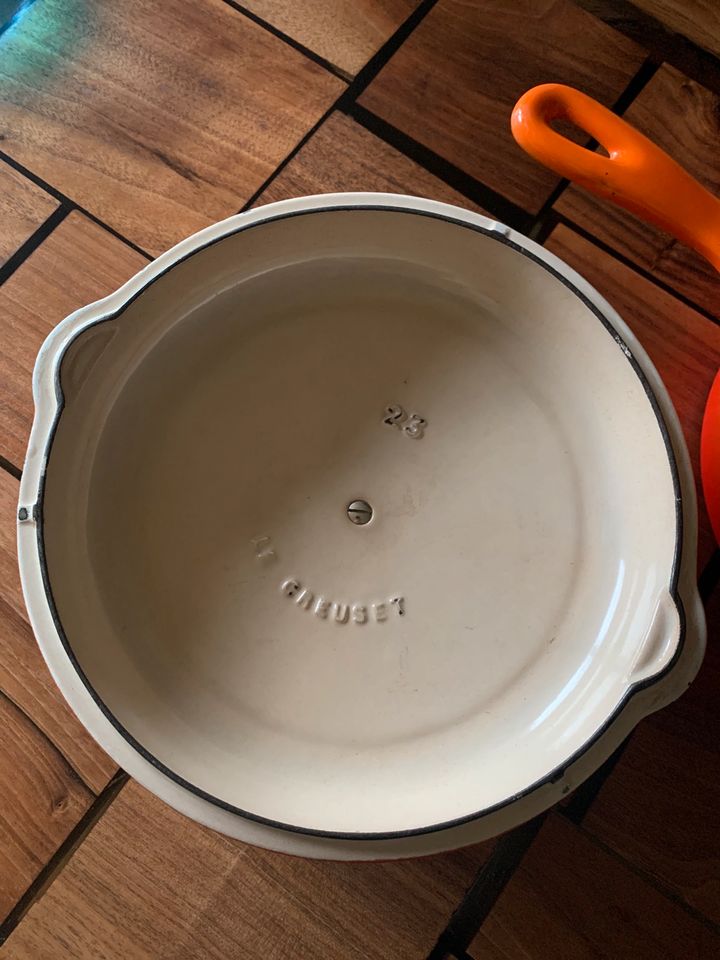 LE CREUSET 23 Topf Pfanne orange in Reiskirchen