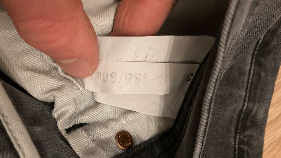 Acne Studios Jeans stark gebraucht in Bad Dürkheim