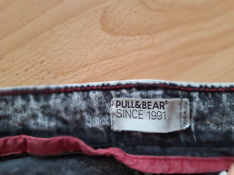 schwarze Skinny Jeans von Pull & Bear Größe 38 in Spangenberg