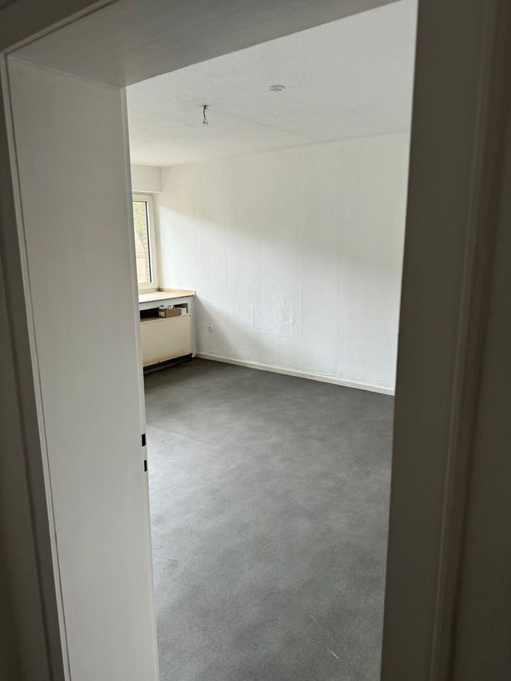 Frisch renovierte 3,5 Zimmer Wohnung in Duisburg Hamborn in Duisburg